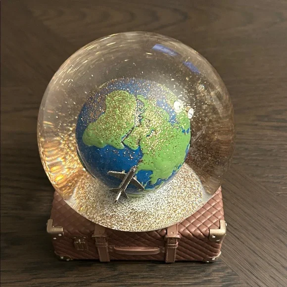 Glittering Earth Globe Snow light Globe on Brown    suitcase Base - Picture 2 of 7
